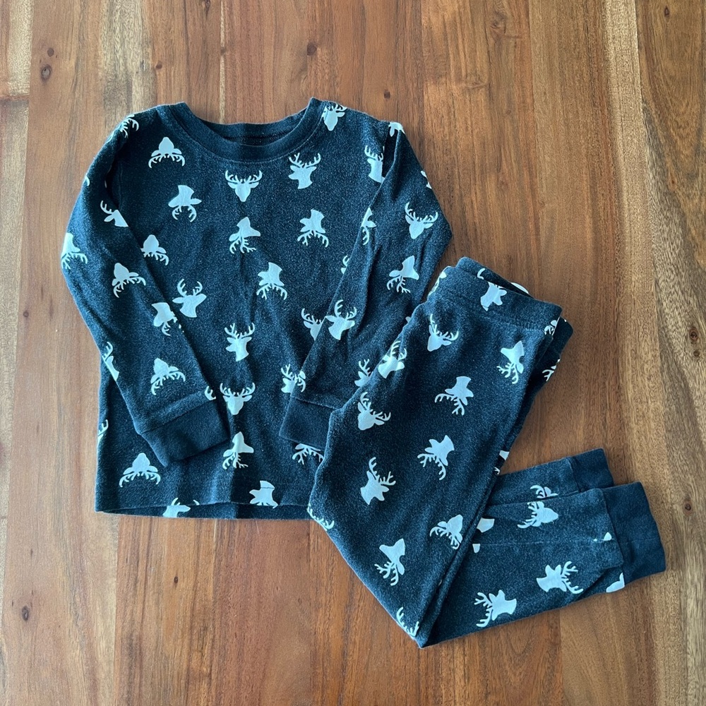 Carter’s Pajama Set